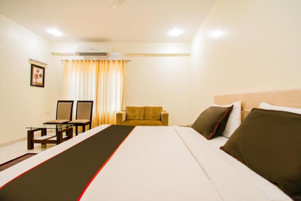 Hotel Lorven Visákhapatnam Kültér fotó